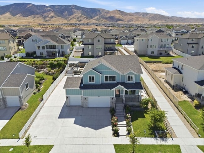 Building Photo - 2877 S Greenhead Dr