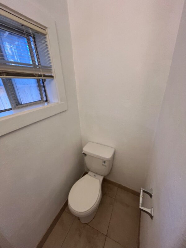 Building Photo - 2975 Sacramento Ave