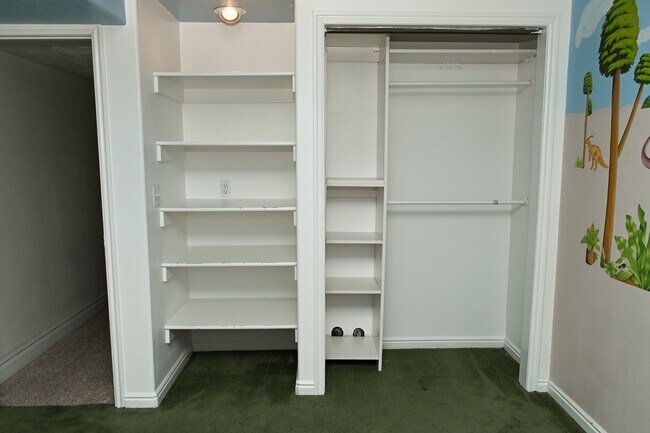 Building Photo - 176 E 200 S