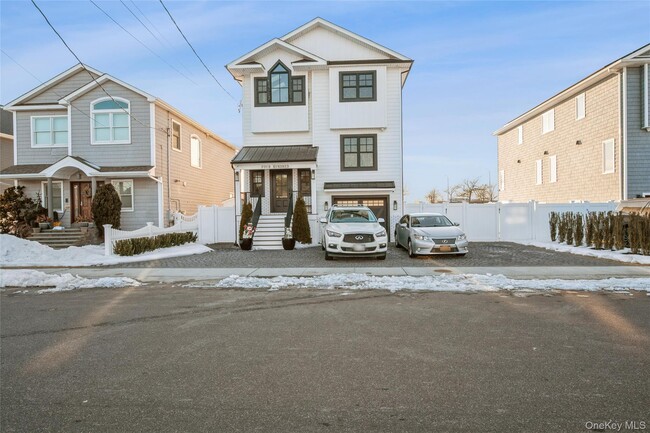 Building Photo - 400 Shore Rd