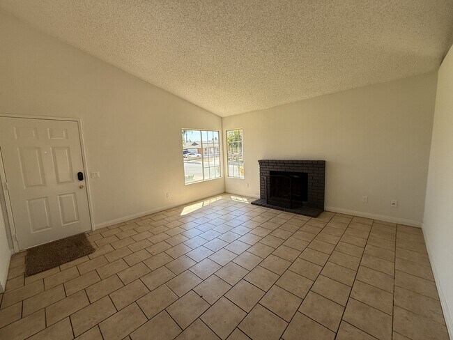 Building Photo - 480 Prairie Way