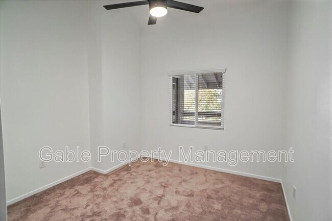 Building Photo - 26941 Rainbow Glen Dr