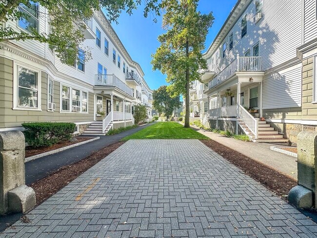 Building Photo - 34 Stanton Rd