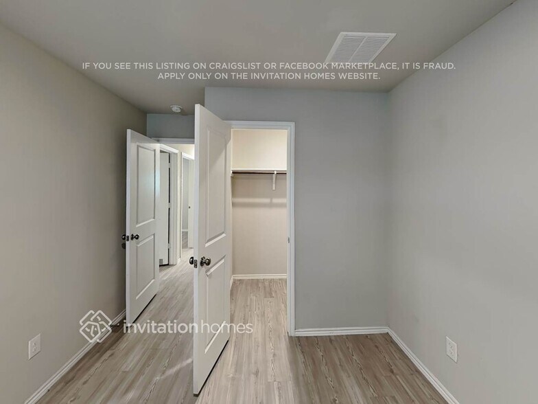 Building Photo - 8248 Piedra Medina