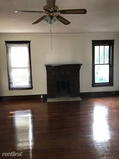 Building Photo - 2 br, 1 bath House - 617 East Moulton street