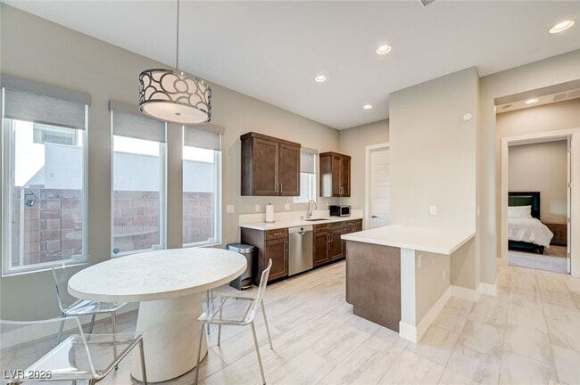 Building Photo - 4056 Desert Trce Ct