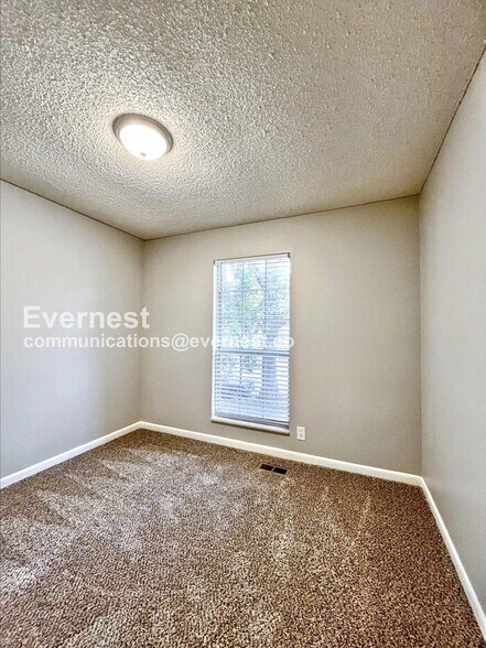 Building Photo - 3241 New Towne Rd