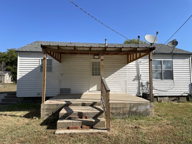 Building Photo - 708 Maxwell St NW