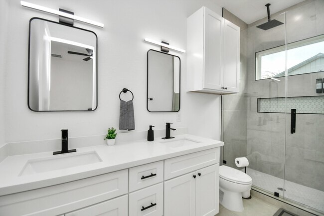 Building Photo - 7129 Sidney St