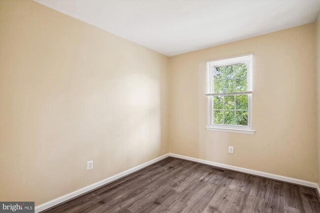 Building Photo - 2970 Schubert Dr