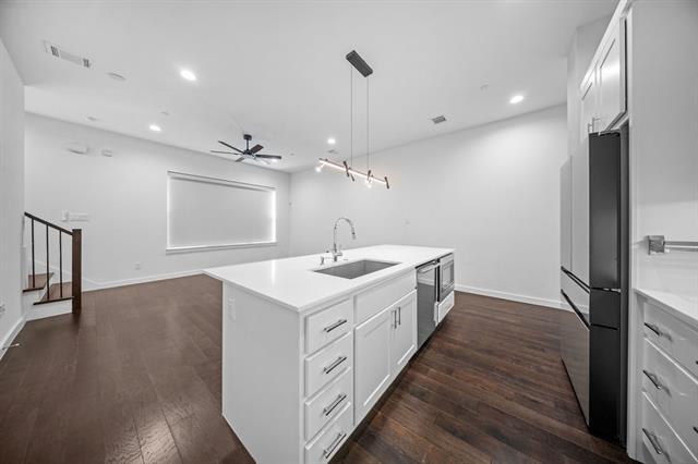 Building Photo - 4626 Munger Ave