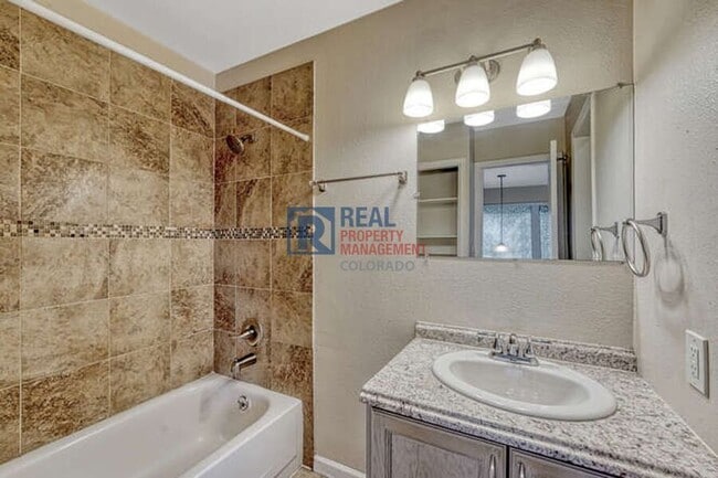 Building Photo - 13298 W Mississippi Ct