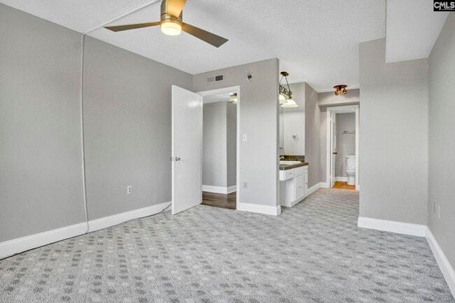 Building Photo - 1825 St Julian Pl