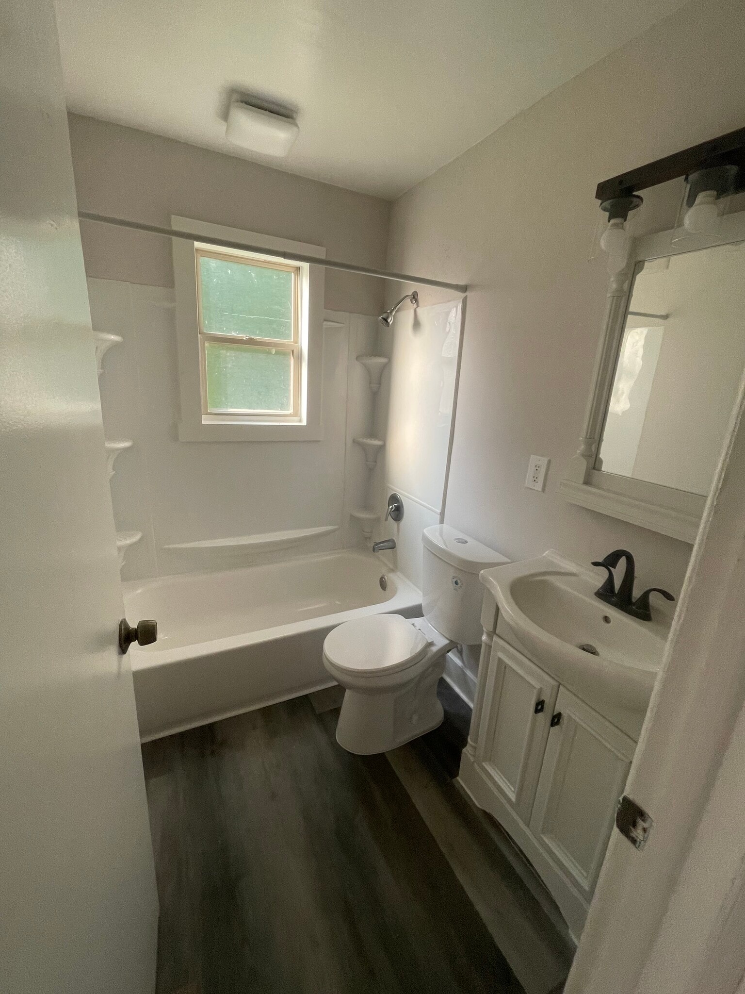 Building Photo - 1627 Mary George Ave NW