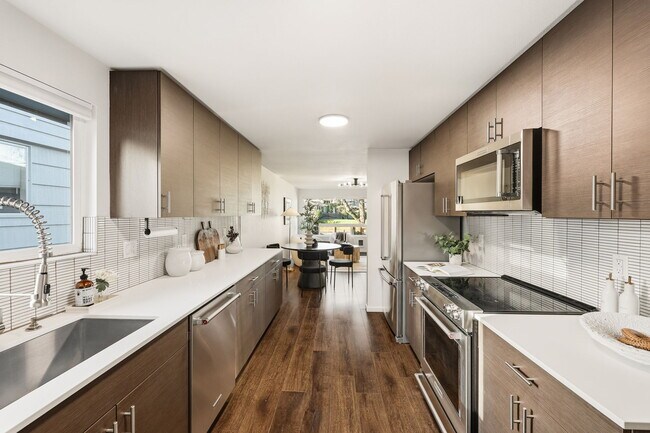 Building Photo - 7922 9th Ave SW