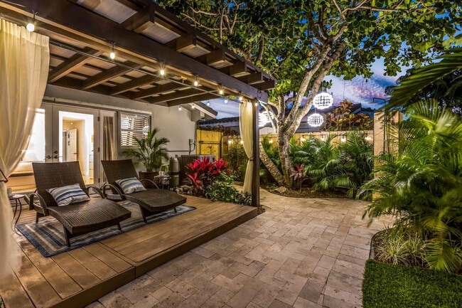 Building Photo - 2004 NE 17th Way