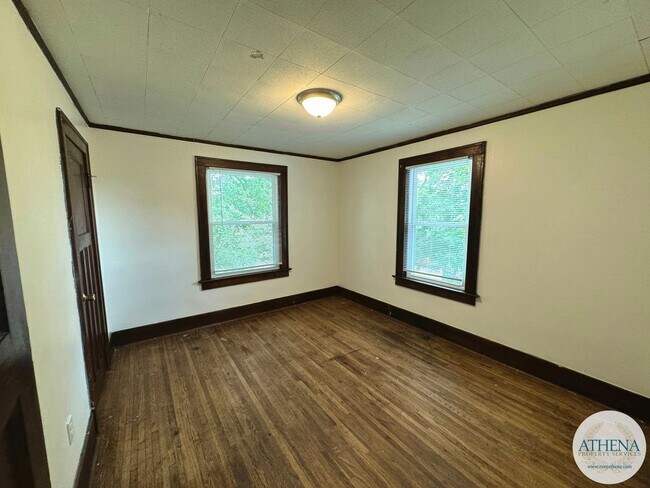 Building Photo - 413 N Frederick St