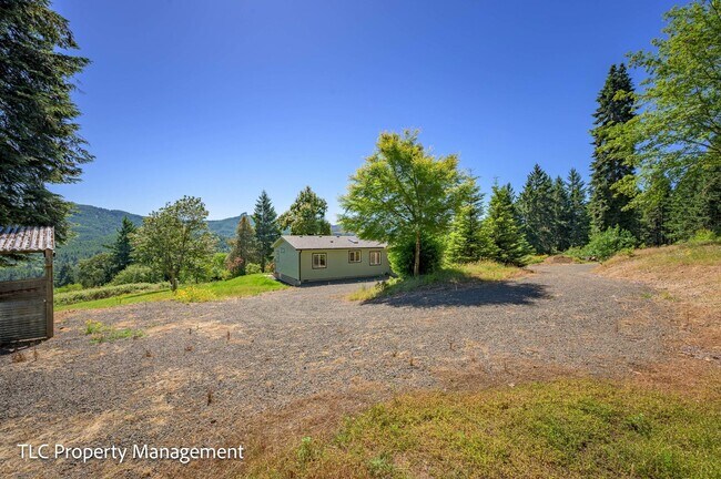 Building Photo - 3bd/2bath Home with a view!!