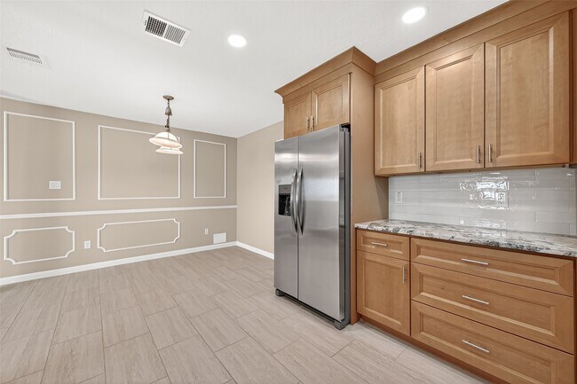 Building Photo - 1010 Valley Ranch Dr