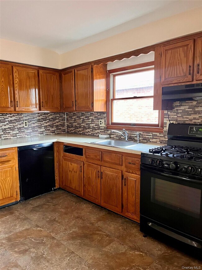 Building Photo - 90-52 Borkel Pl