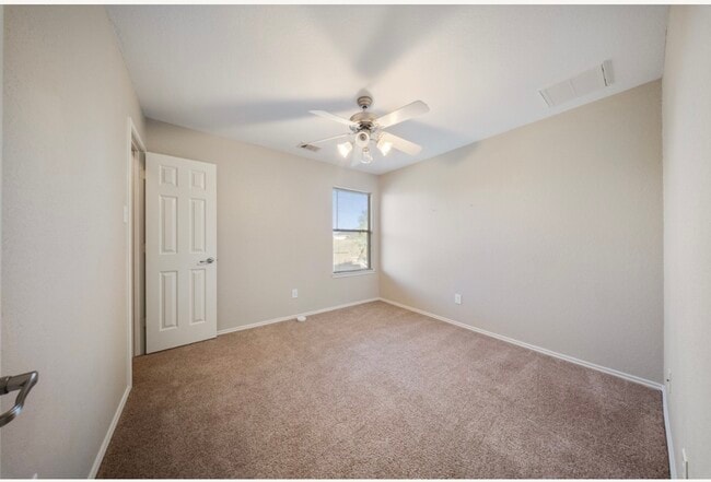 Building Photo - 18123 Hillock Glen Ln