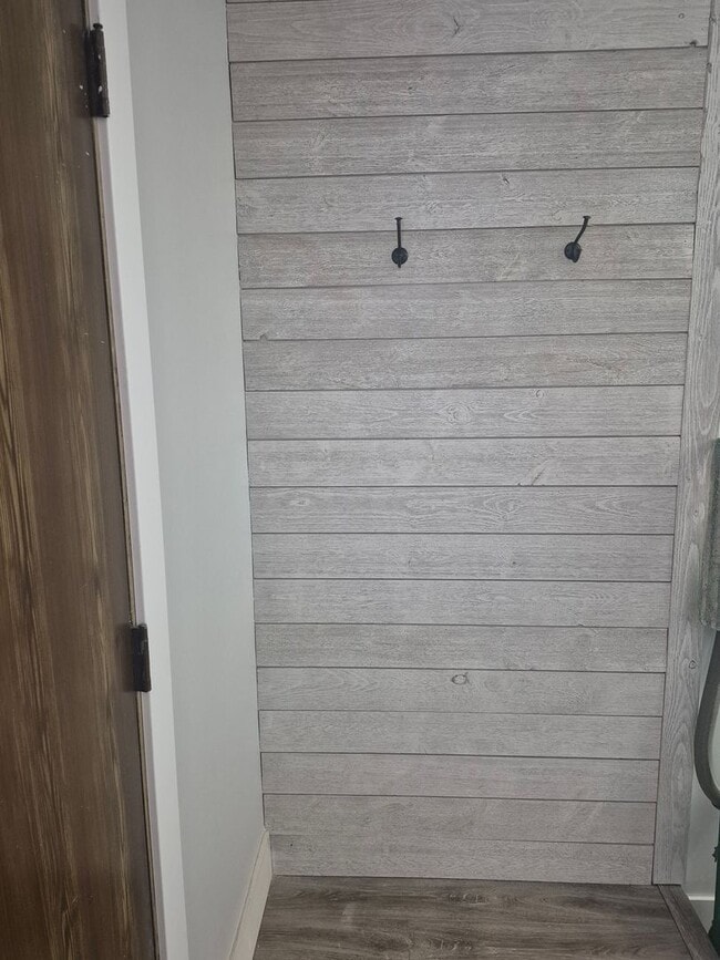 Building Photo - 3581-3583 Peck St SW