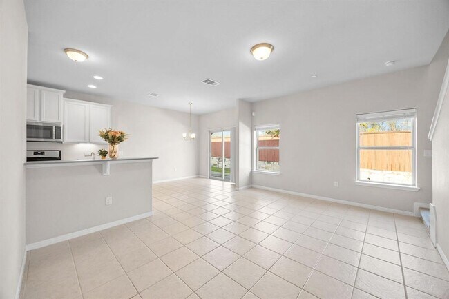 Building Photo - 1612 Catalan Rd