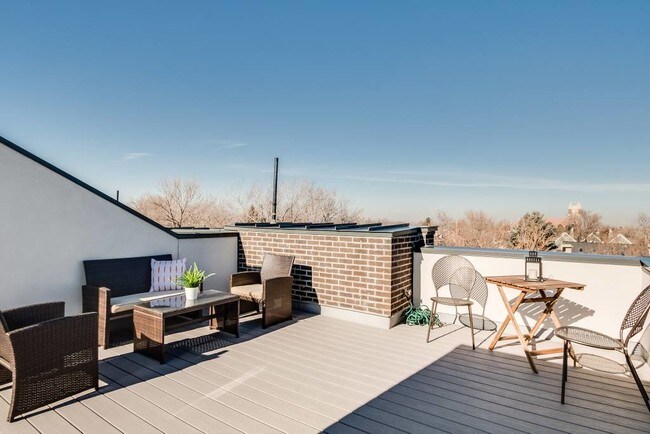 Rooftop - 2228 E 21st Ave