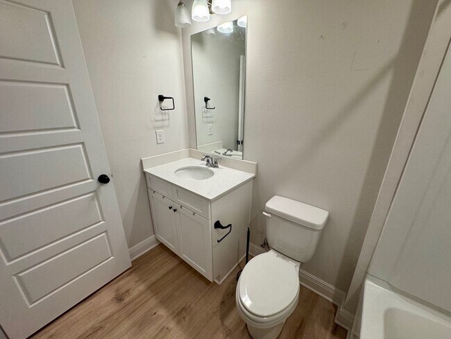 Building Photo - 272 The Prado