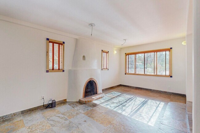 Building Photo - 1314SF Ridgecrest Brick 2 Bedroom  1 Bath ...