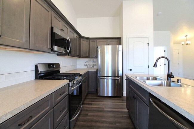 Building Photo - 3 Bedroom, 2 Bath Home in Pasco