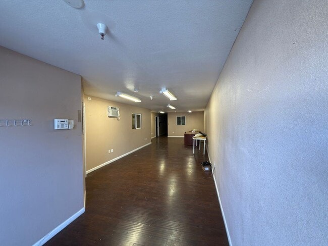 Building Photo - 17814 Murphy Pkwy