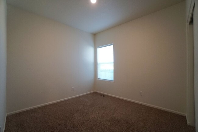 Building Photo - 6214 Meadowbank Ln