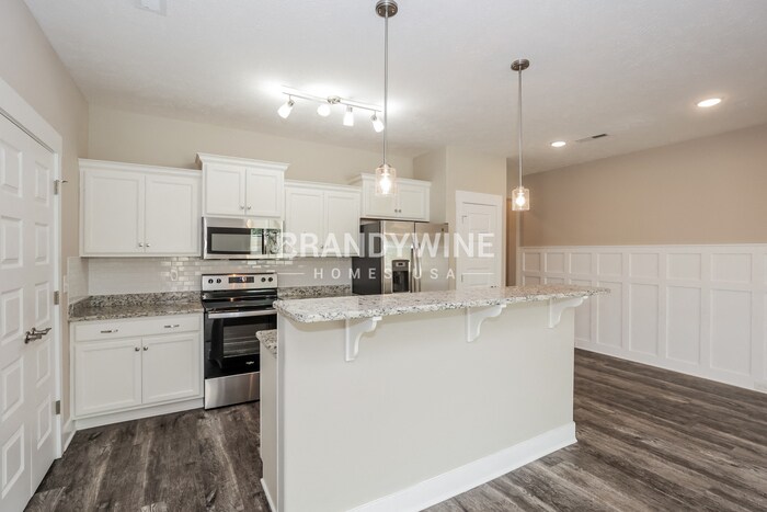 Building Photo - 2516 Lightbend Dr