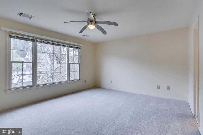 Building Photo - 5705 Flagler Dr
