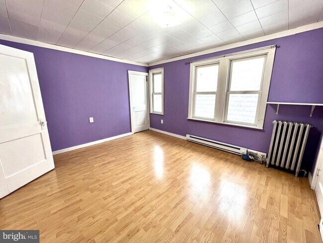 Building Photo - 145 N Nice St