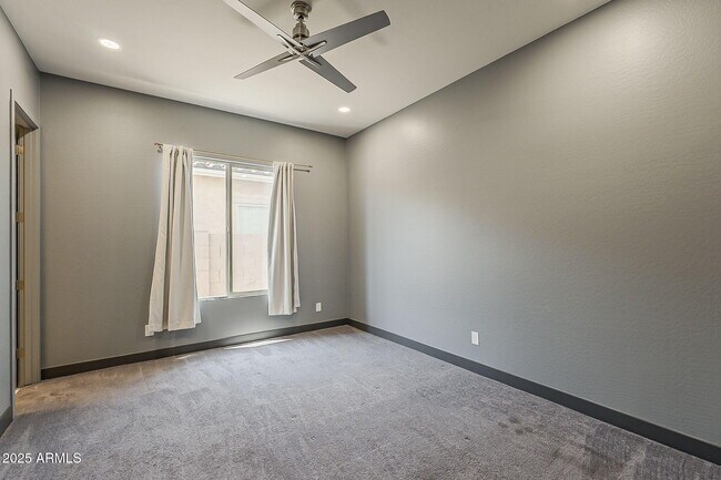 Building Photo - 5232 S Wesley