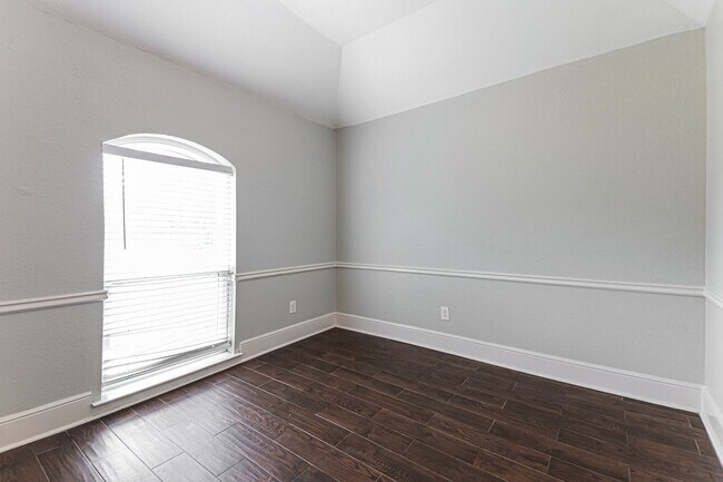 Building Photo - 4 BR/3BA | Newly Renovated Single Family Home | Fenced Patio | Private Pool!