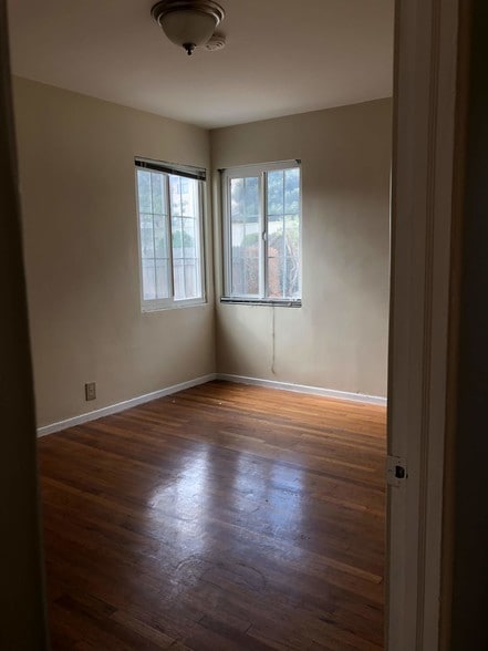 Building Photo - 3021 Midvale Ave