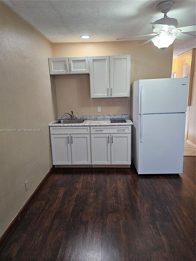 Building Photo - 3500 NW 39th St