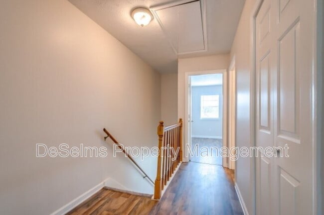 Building Photo - 302 Ash Forge Dr