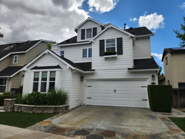 Building Photo - Highly Upgraged Ladera Ranch Home