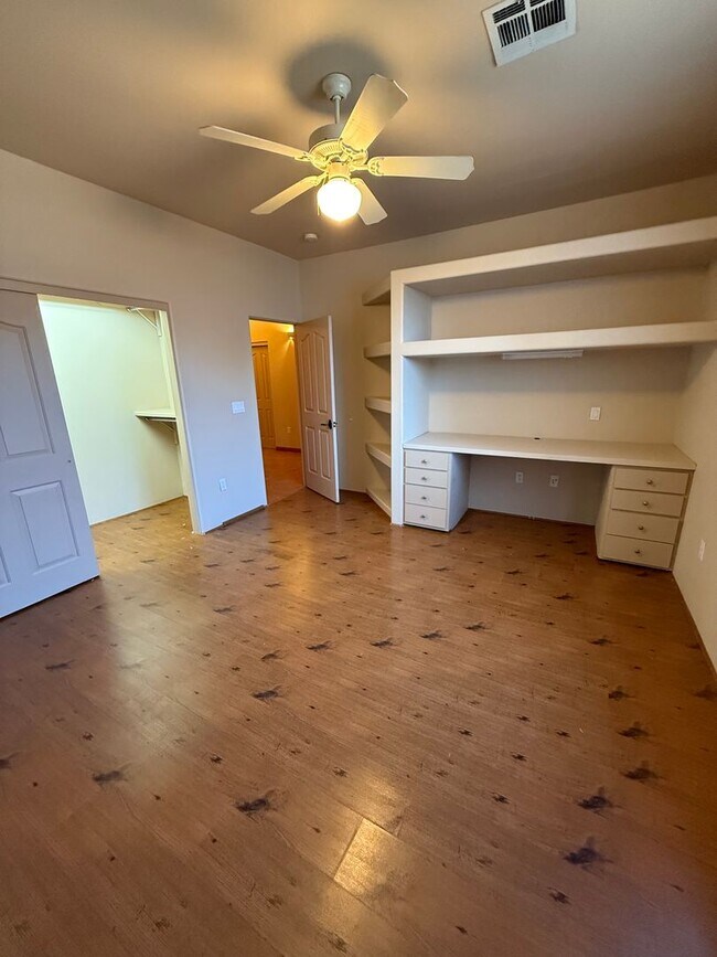 Building Photo - 3878 Stoneybrook Cir