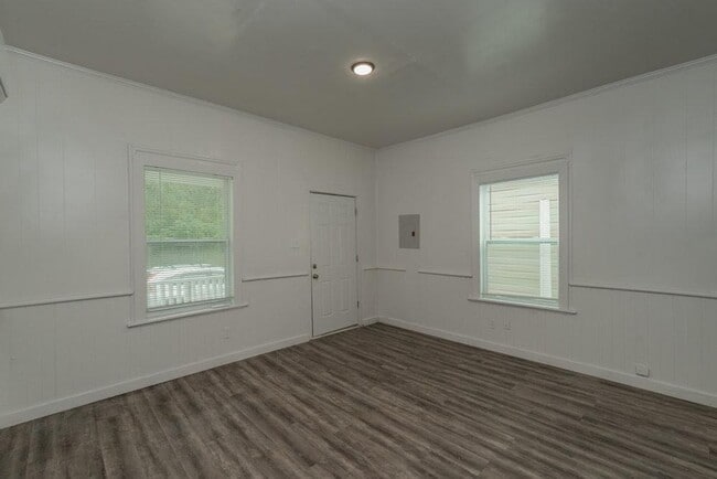 Building Photo - 1412 Maple St