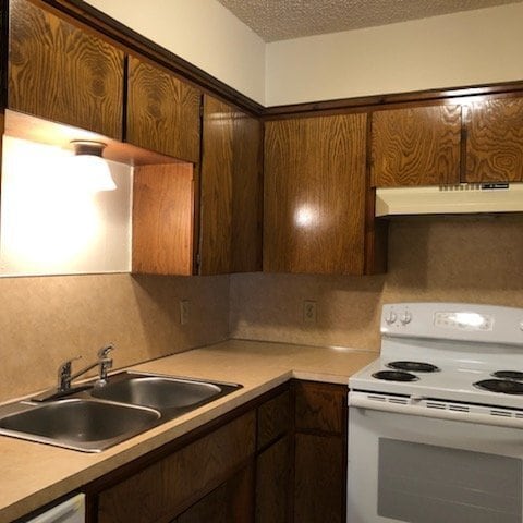 Building Photo - 3516 S 96th St
