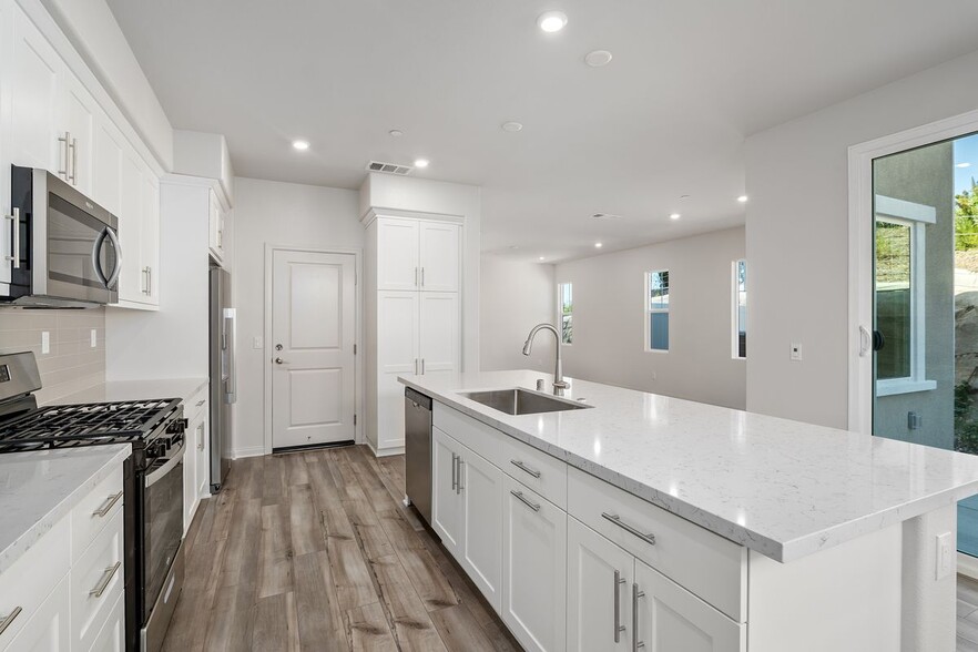 Building Photo - 1523 Wingwood Ln