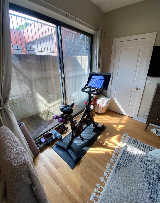 Building Photo - 2151 W Evergreen Ave