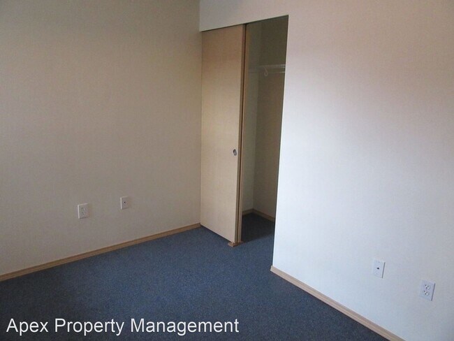 Building Photo - 1 br, 1 bath Apartment - 1304 RAILROAD AVENUE