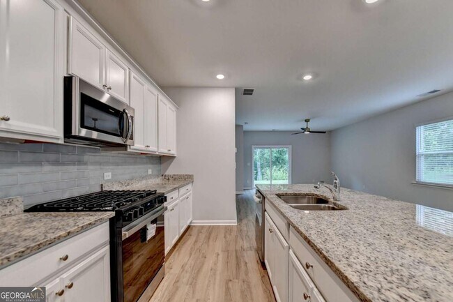 Building Photo - 175 Grey Falcon Ave