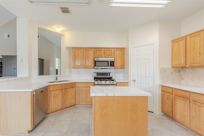 Building Photo - 12214 Meadow Ln Ct